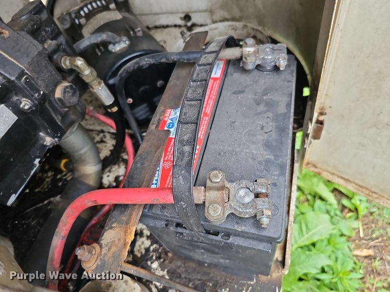 image for item DQ1161 1999 Terex TB44  boom lift