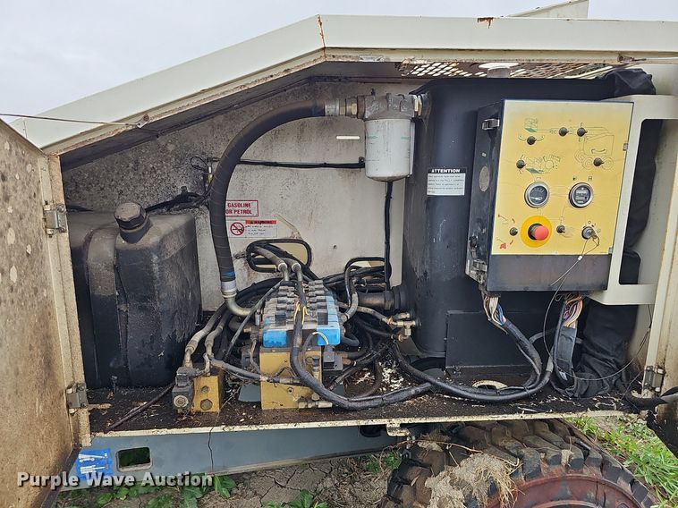 image for item DQ1161 1999 Terex TB44  boom lift