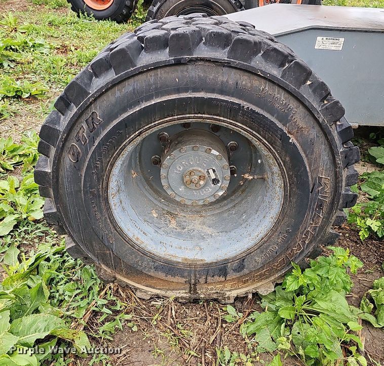 image for item DQ1161 1999 Terex TB44  boom lift