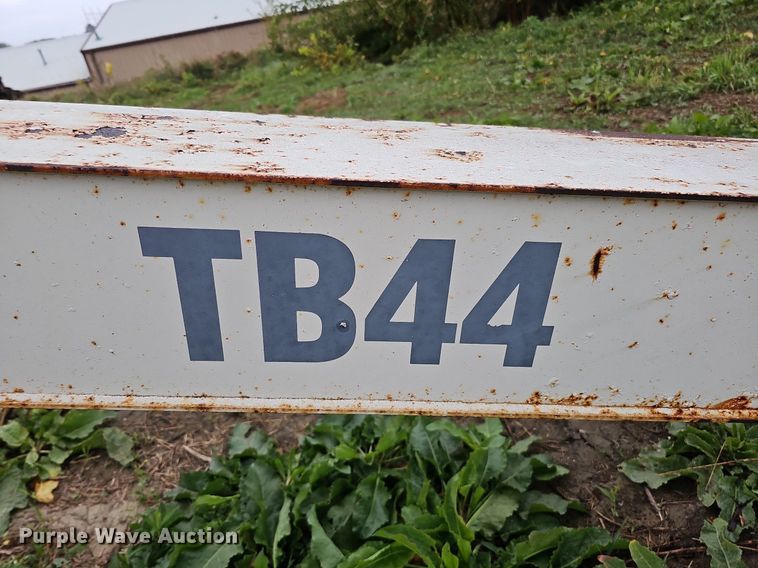 image for item DQ1161 1999 Terex TB44  boom lift