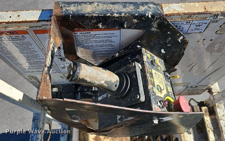 image for item DQ1166 2014 JLG Industries 1932RS  scissor lift