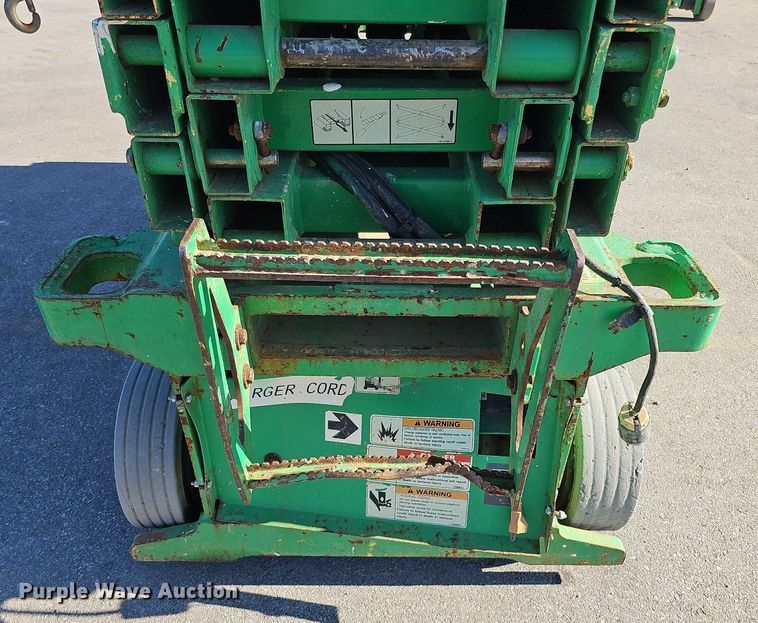 image for item DQ1166 2014 JLG Industries 1932RS  scissor lift