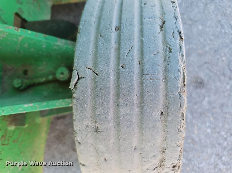 image for item DQ1166 2014 JLG Industries 1932RS  scissor lift