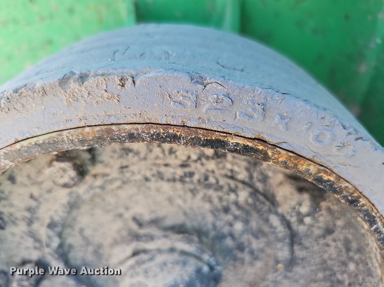 image for item DQ1166 2014 JLG Industries 1932RS  scissor lift