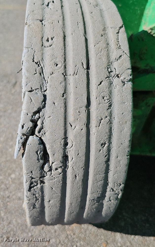 image for item DQ1166 2014 JLG Industries 1932RS  scissor lift