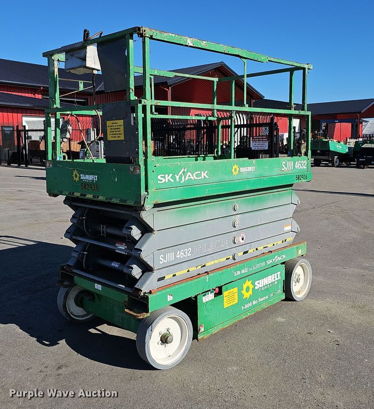 image for item DQ1167 2012 Skyjack SJIII 4632  scissor lift