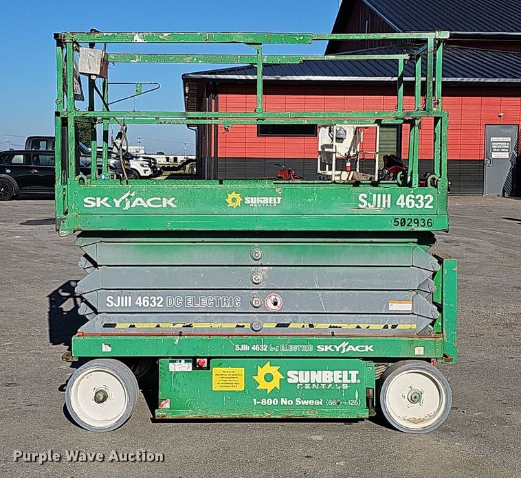 image for item DQ1167 2012 Skyjack SJIII 4632  scissor lift