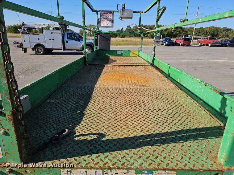 image for item DQ1167 2012 Skyjack SJIII 4632  scissor lift
