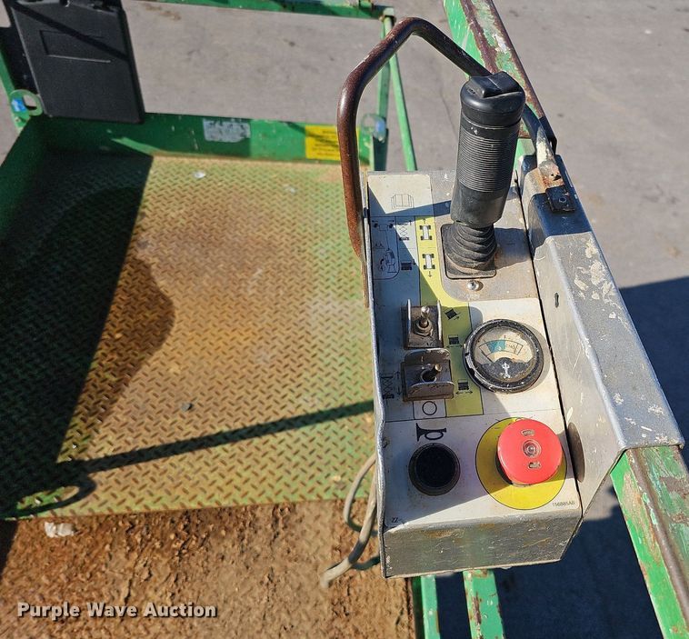 image for item DQ1167 2012 Skyjack SJIII 4632  scissor lift