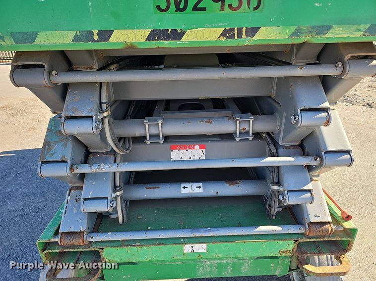 image for item DQ1167 2012 Skyjack SJIII 4632  scissor lift
