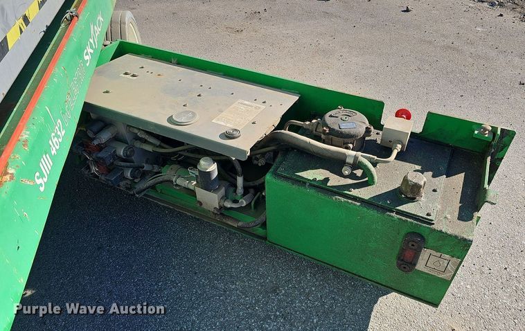 image for item DQ1167 2012 Skyjack SJIII 4632  scissor lift