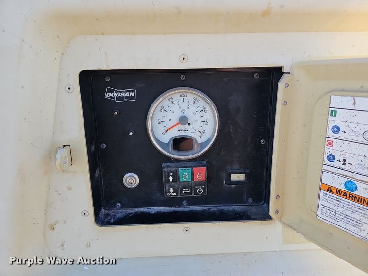 image for item DQ1168 2016 Doosan P185WDO-TF  air compressor