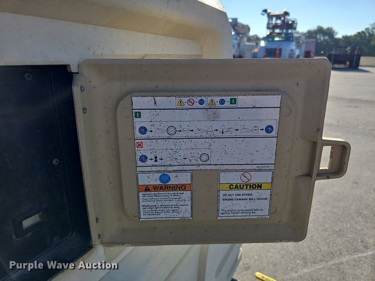 image for item DQ1168 2016 Doosan P185WDO-TF  air compressor