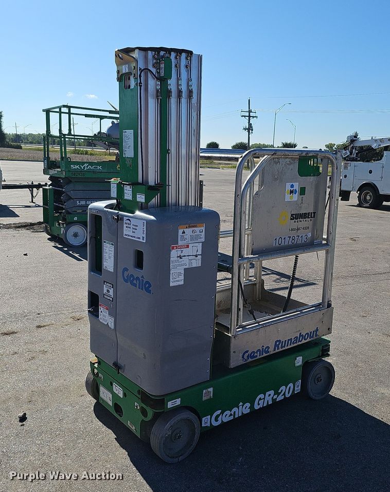 2019 Genie GR20 vertical lift in Waterloo, NE Item DQ1169 sold Purple Wave
