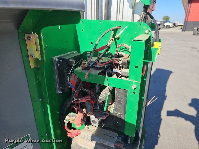 image for item DQ1169 2019 Genie GR-20  vertical lift