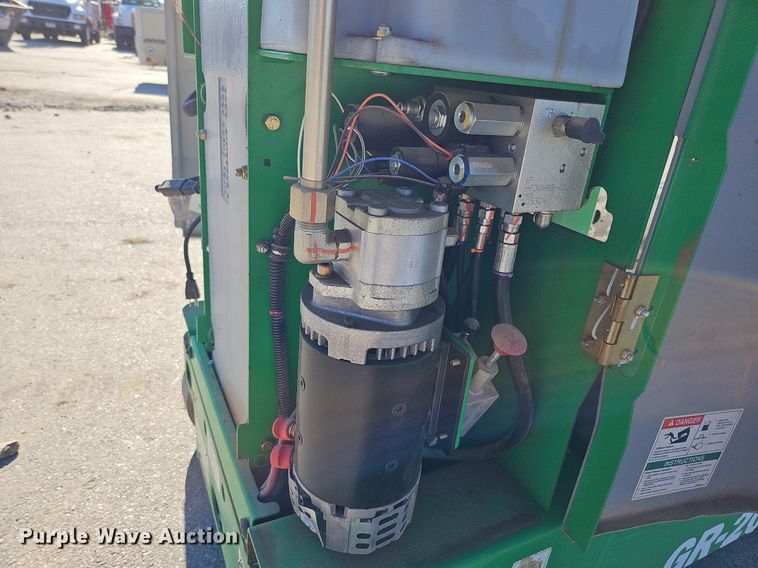 image for item DQ1169 2019 Genie GR-20  vertical lift