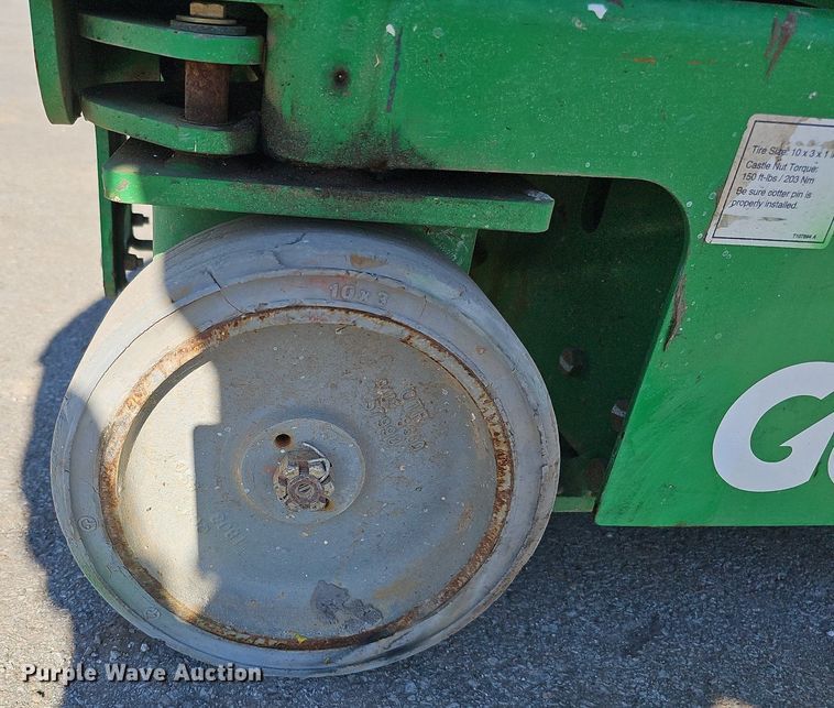 image for item DQ1169 2019 Genie GR-20  vertical lift