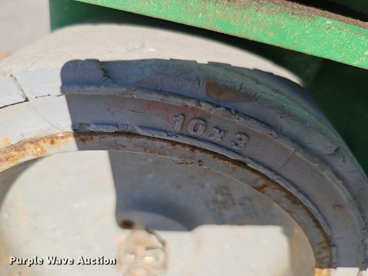 image for item DQ1169 2019 Genie GR-20  vertical lift