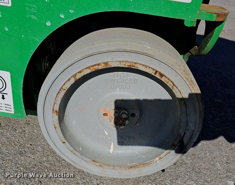 image for item DQ1169 2019 Genie GR-20  vertical lift