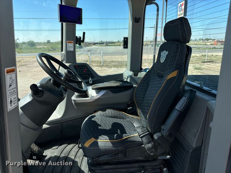 image for item DQ1413 2019 Case 721G  wheel loader