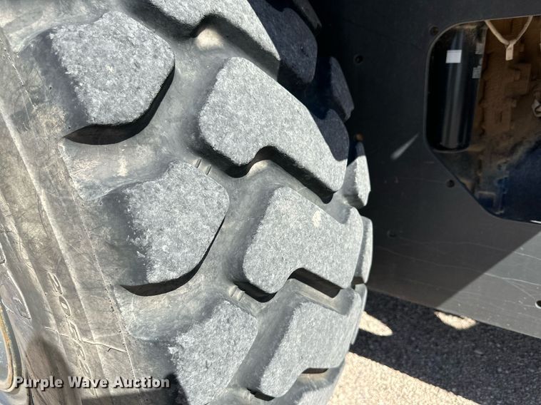 image for item DQ1413 2019 Case 721G  wheel loader