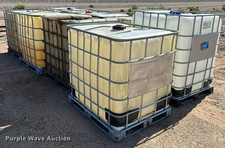 image for item DQ1422 (8) poly totes