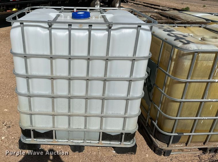 image for item DQ1422 (8) poly totes