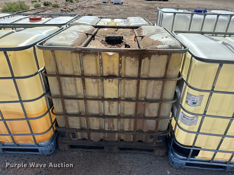 image for item DQ1422 (8) poly totes