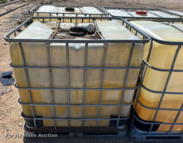 image for item DQ1422 (8) poly totes