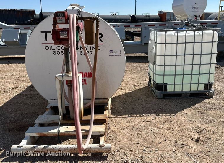 image for item DQ1423 (2) tanks