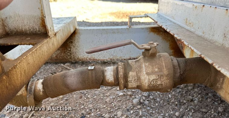 image for item DQ1423 (2) tanks