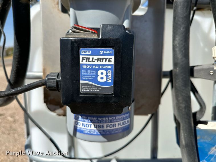 image for item DQ1423 (2) tanks