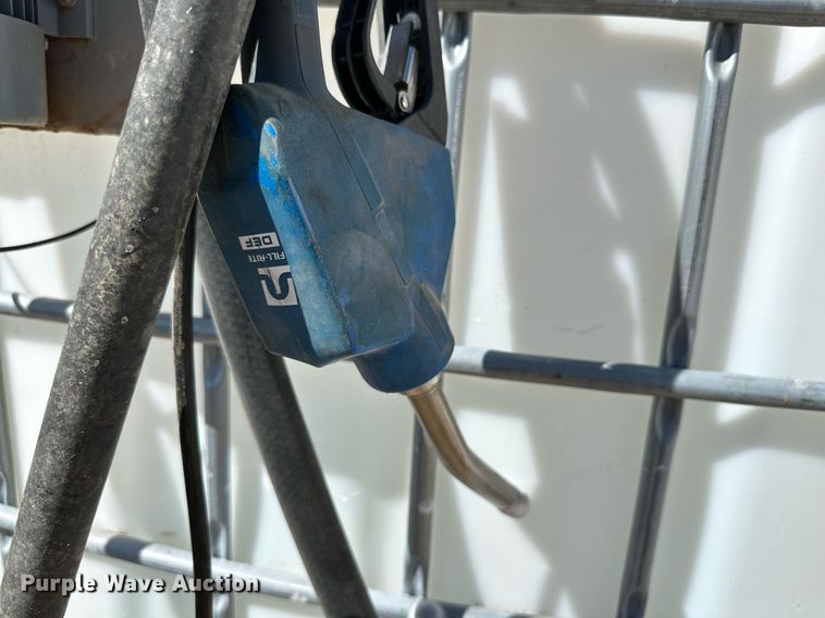 image for item DQ1423 (2) tanks