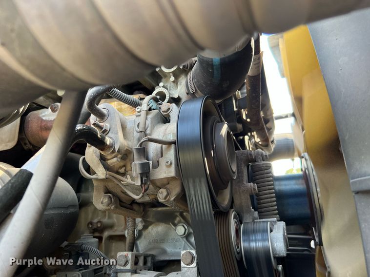 image for item DQ2199 2013 Freightliner 114SD  seal coat truck