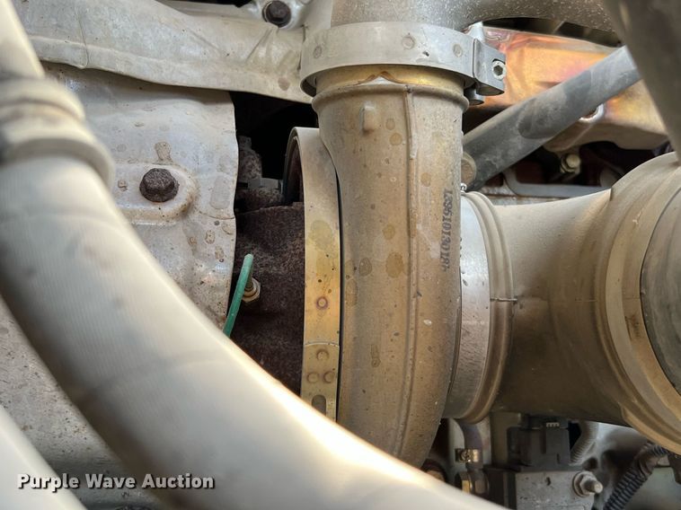 image for item DQ2199 2013 Freightliner 114SD  seal coat truck