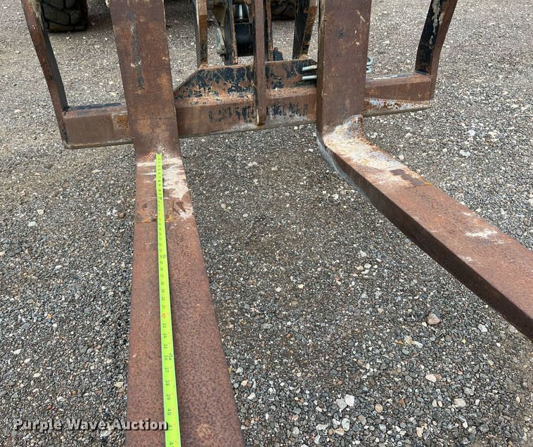 image for item DQ2204 2013 JLG G10-43A  telehandler