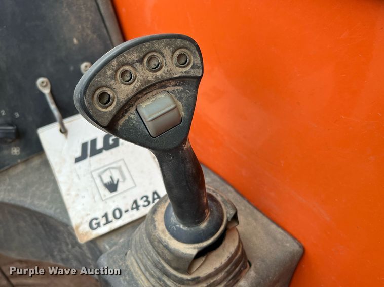 image for item DQ2204 2013 JLG G10-43A  telehandler