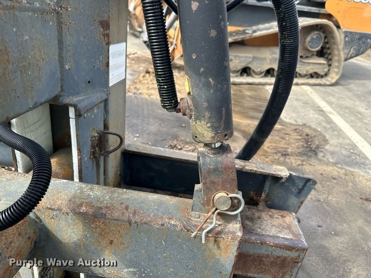 image for item DQ7369 Great-Errr skid steer grader