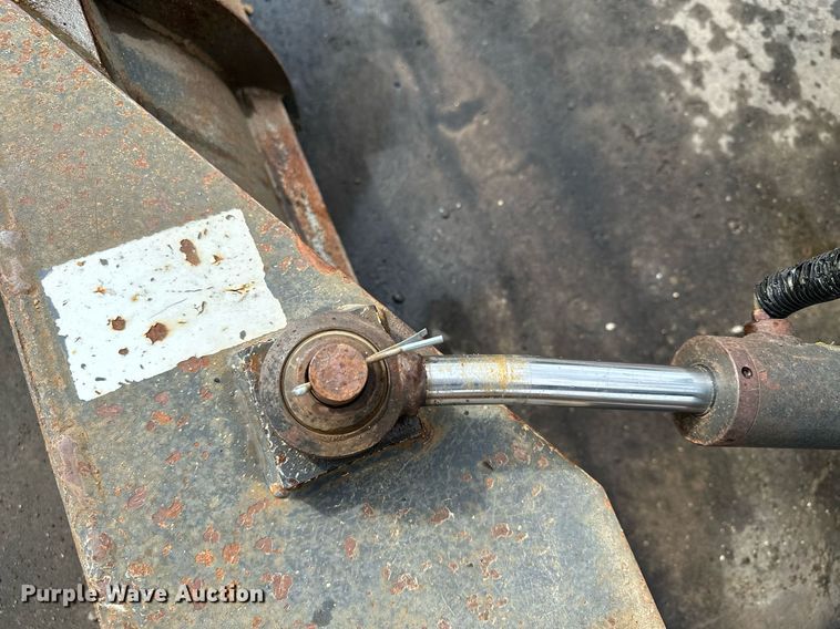 image for item DQ7369 Great-Errr skid steer grader