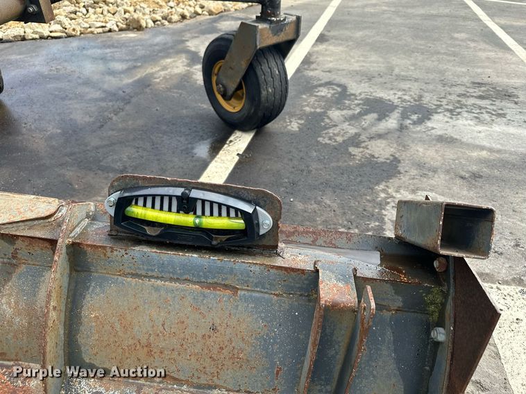 image for item DQ7369 Great-Errr skid steer grader