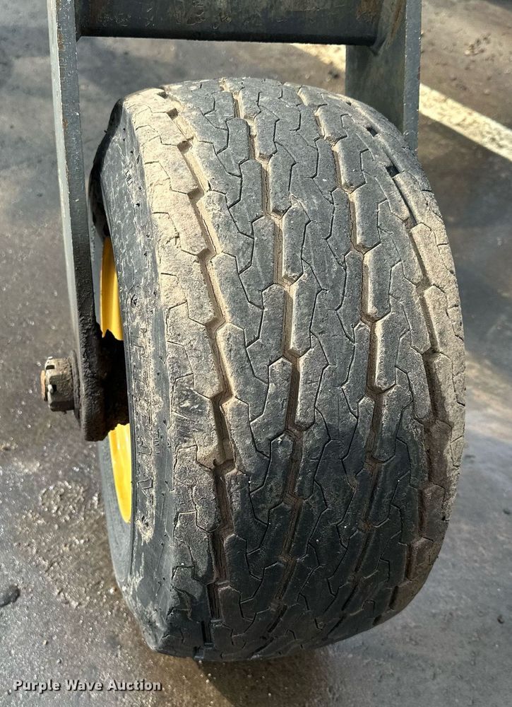 image for item DQ7369 Great-Errr skid steer grader