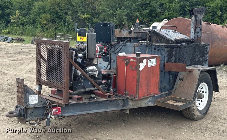 image for item DQ7370 2000 Cimline 275 melter applicator