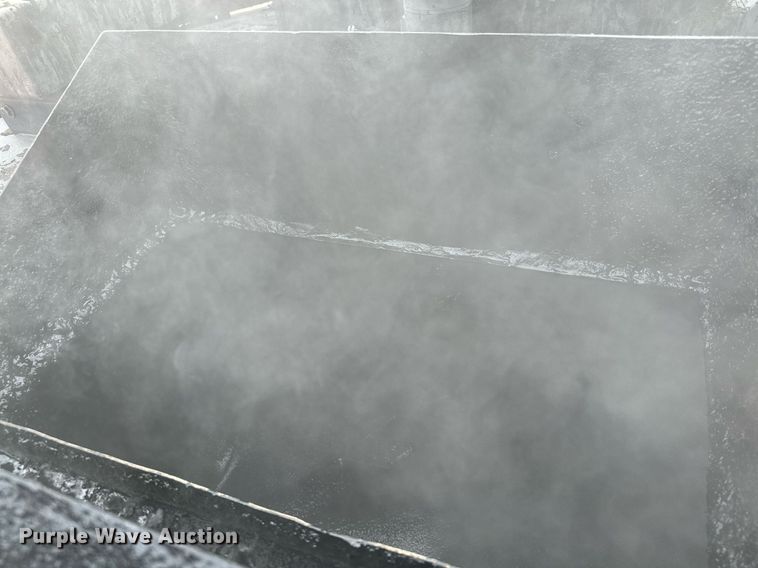 image for item DQ7370 2000 Cimline 275 melter applicator