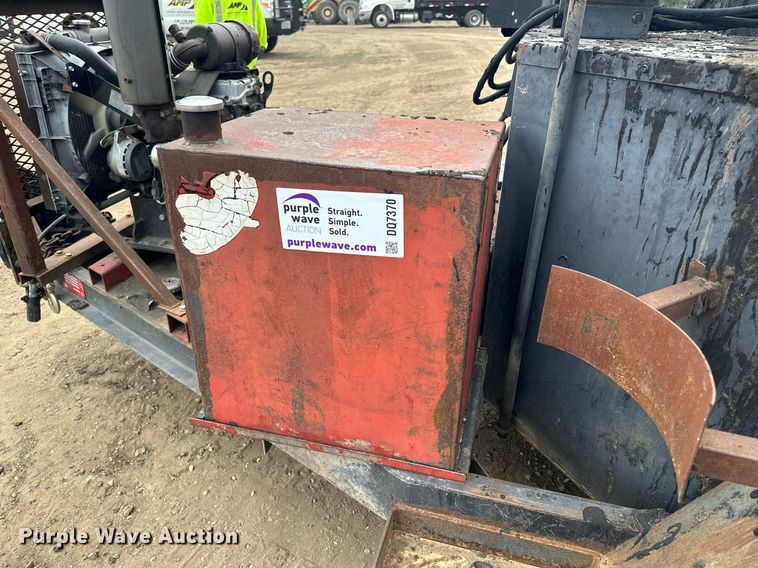 image for item DQ7370 2000 Cimline 275 melter applicator