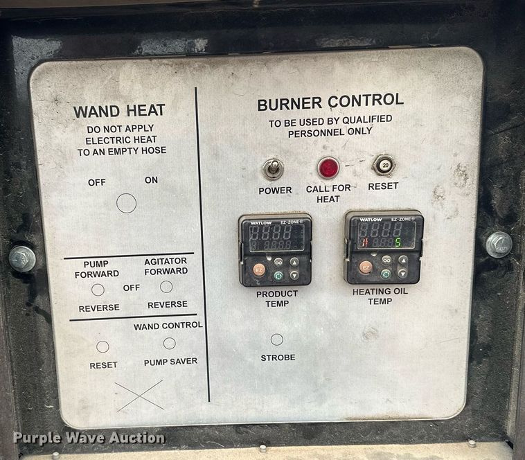 image for item DQ7370 2000 Cimline 275 melter applicator