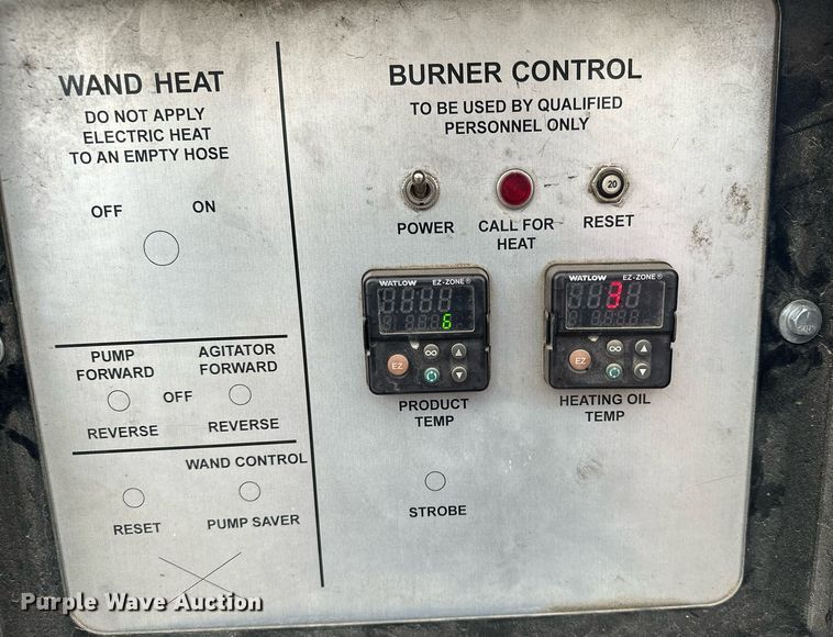 image for item DQ7370 2000 Cimline 275 melter applicator