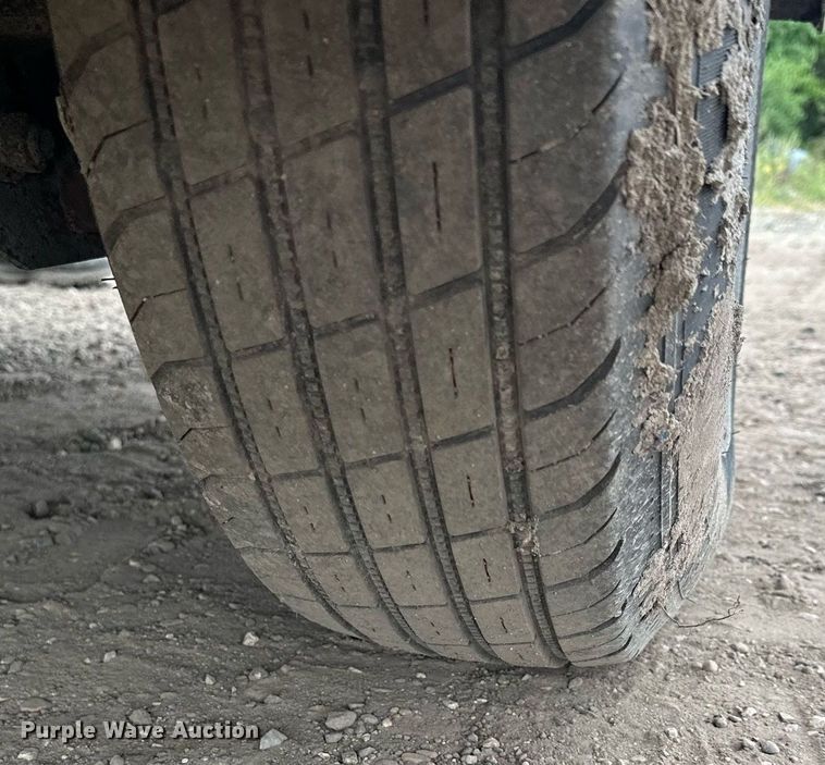 image for item DQ7370 2000 Cimline 275 melter applicator