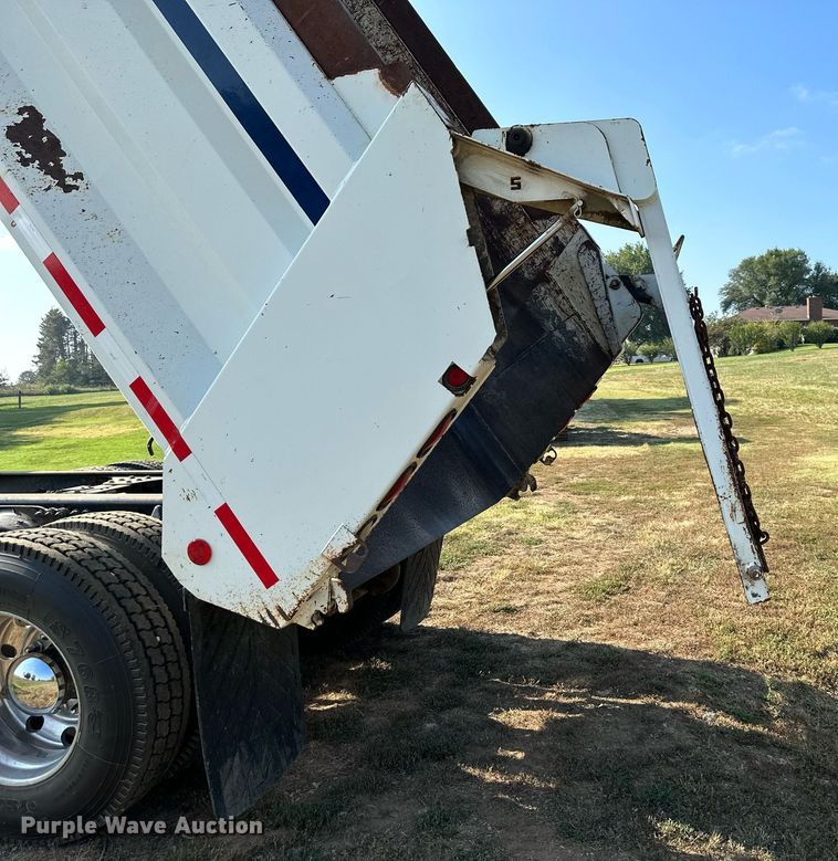 image for item DS2294 2008 Sterling LT9500  dump truck