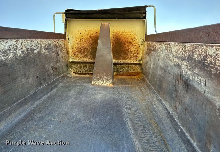 image for item DS2294 2008 Sterling LT9500  dump truck