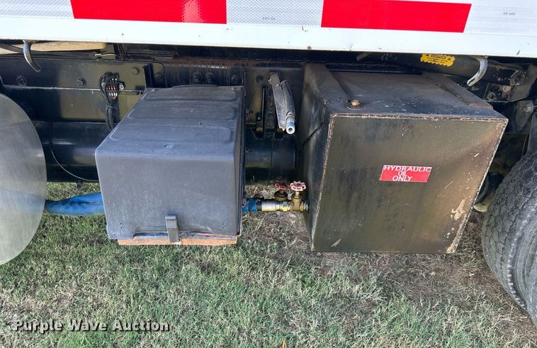 image for item DS2294 2008 Sterling LT9500  dump truck